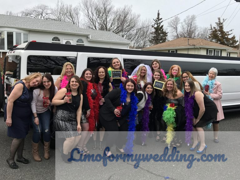 Luxurious Limousines for Anniversary and Celebration