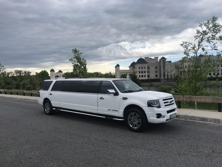 Lincoln Navigator White